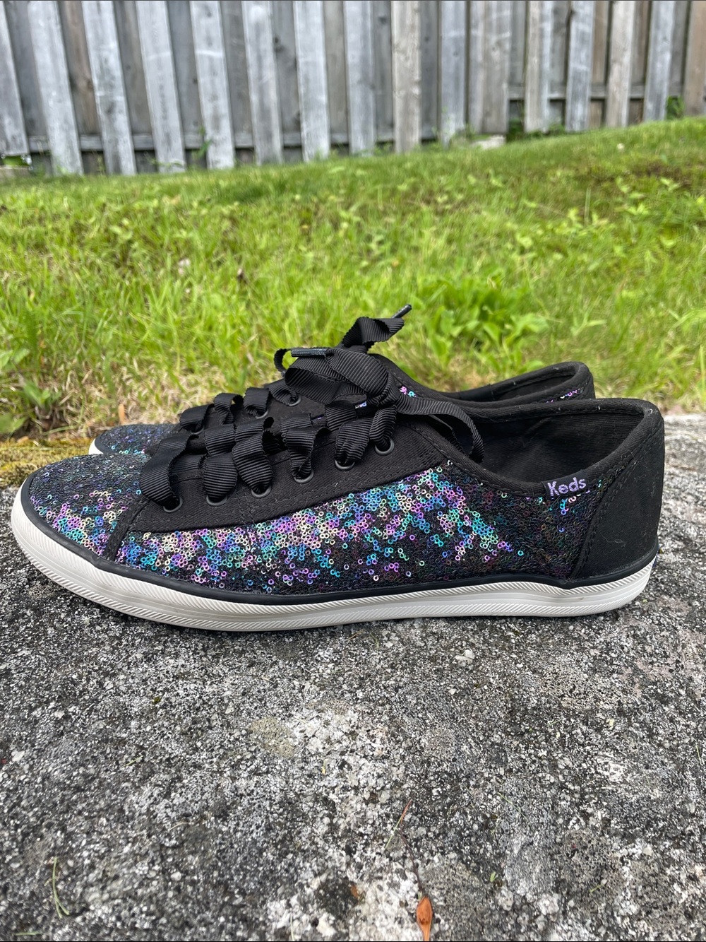 Keds Kickstart Mini Sequin sneakers in black with ribbon laces women’s size 8